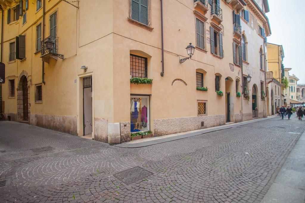 Italianflat - La Residenza Del Cantante Verona Luaran gambar
